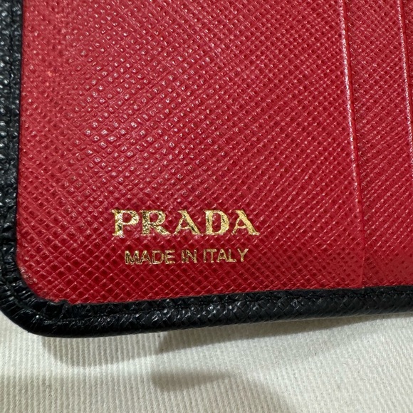 EUC✨PRADA Limited Edition Bifold Saffiano Wallet - Picture 13 of 15